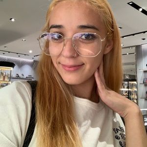 Meet your Posher, Marina